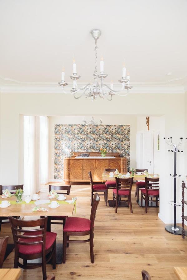 Altes Pfarrhaus Hotel เกลเดิร์น ภายนอก รูปภาพ